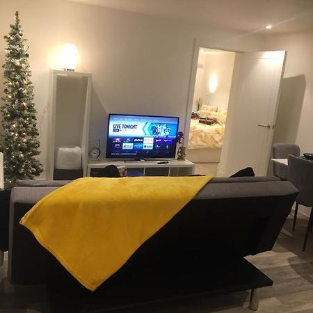 Stylish Apartment, Beach & Town 2 Min Walk Борнмут Экстерьер фото